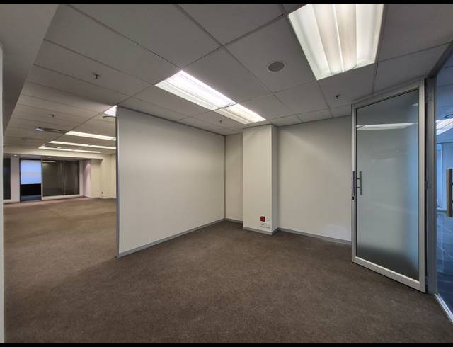206M² OFFICE TO LET IN SANDTON CENTRAL